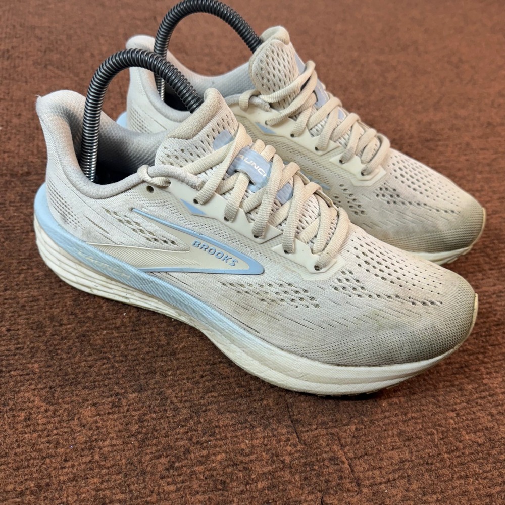 Brooks Launch 9 Womens Running Shoes Cream Blue Mesh Trainers 7.5 1204711B198 C+
